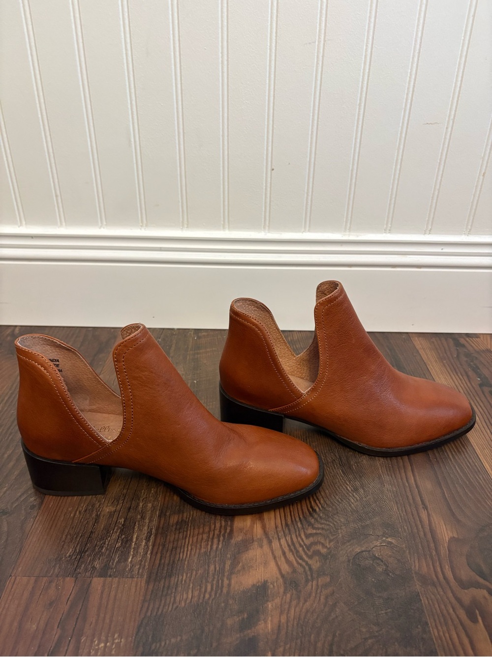 Never worn Seychelles Cognac Leather Cutout Ankle Booties